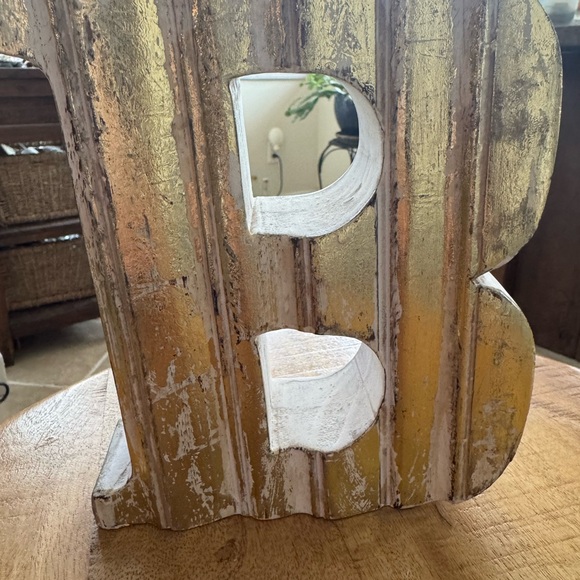Gold and White Decorative Letter B - Picture 4 of 15